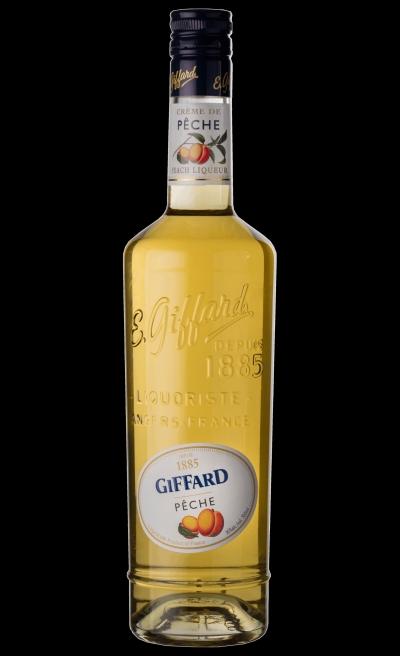 packshot GIFFARD peach liqueur 0.70 ltr